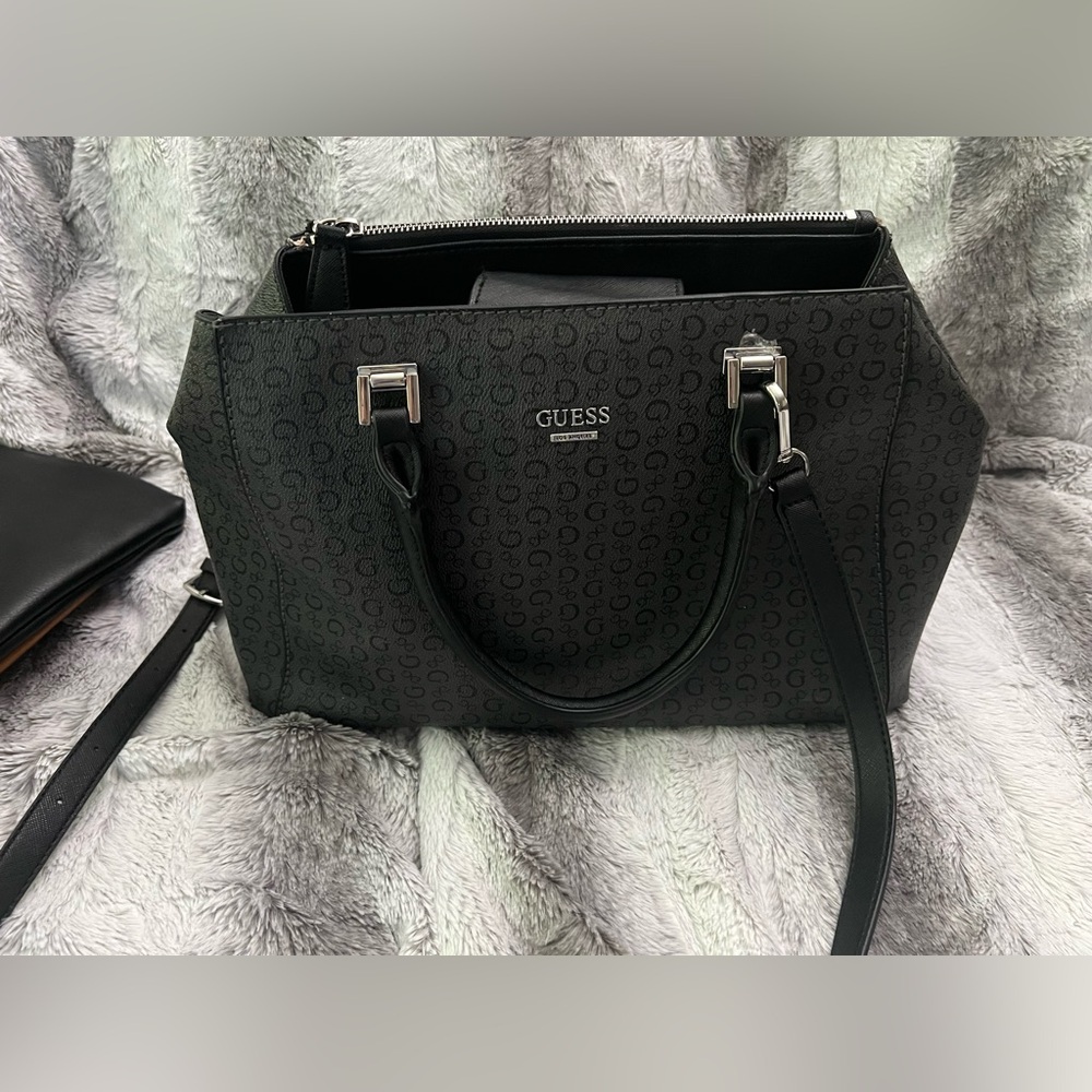 COPY - Guess purse NEW